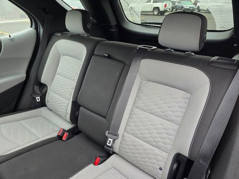 Used 2018 Chevrolet Equinox LS image 17