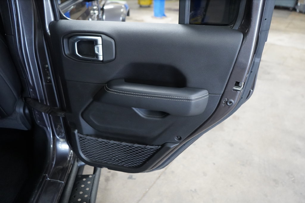 Used 2022 Jeep Wrangler Unlimited Sahara AWD/4WD image 25