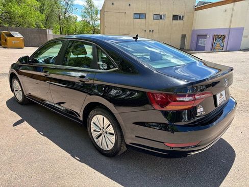 Used 2019 Volkswagen Jetta R-Line image 5