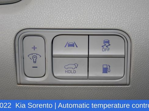 Used 2022 Kia Sorento SX Prestige w/ Panoramic Sunroof Package image 9