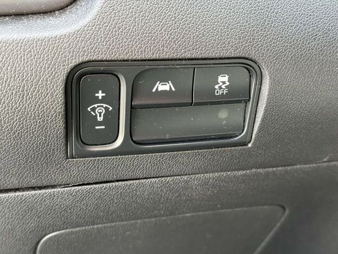 Used 2021 Kia Sorento LX image 15