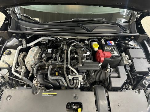 Used 2023 Nissan Sentra SR w/ SR Premium Package FWD image 36