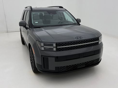 Used 2025 Hyundai Santa Fe Calligraphy image 3