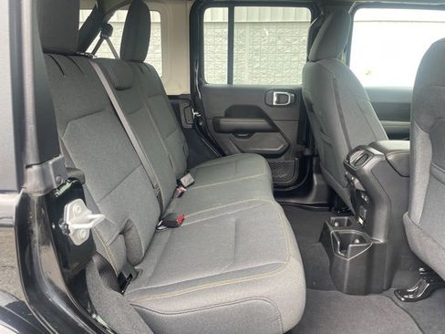 Used 2024 Jeep Wrangler Sahara w/ Safety Group image 14