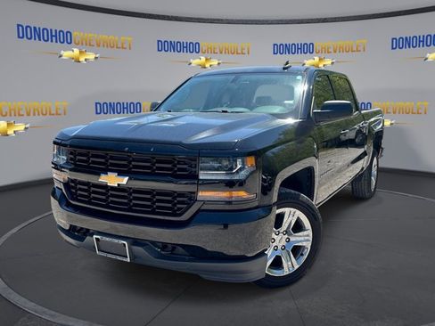 Used 2018 Chevrolet Silverado 1500 Custom w/ Custom Value Package RWD image 4