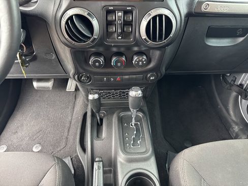 Used 2014 Jeep Wrangler Unlimited Sport w/ Quick Order Package 24S image 33