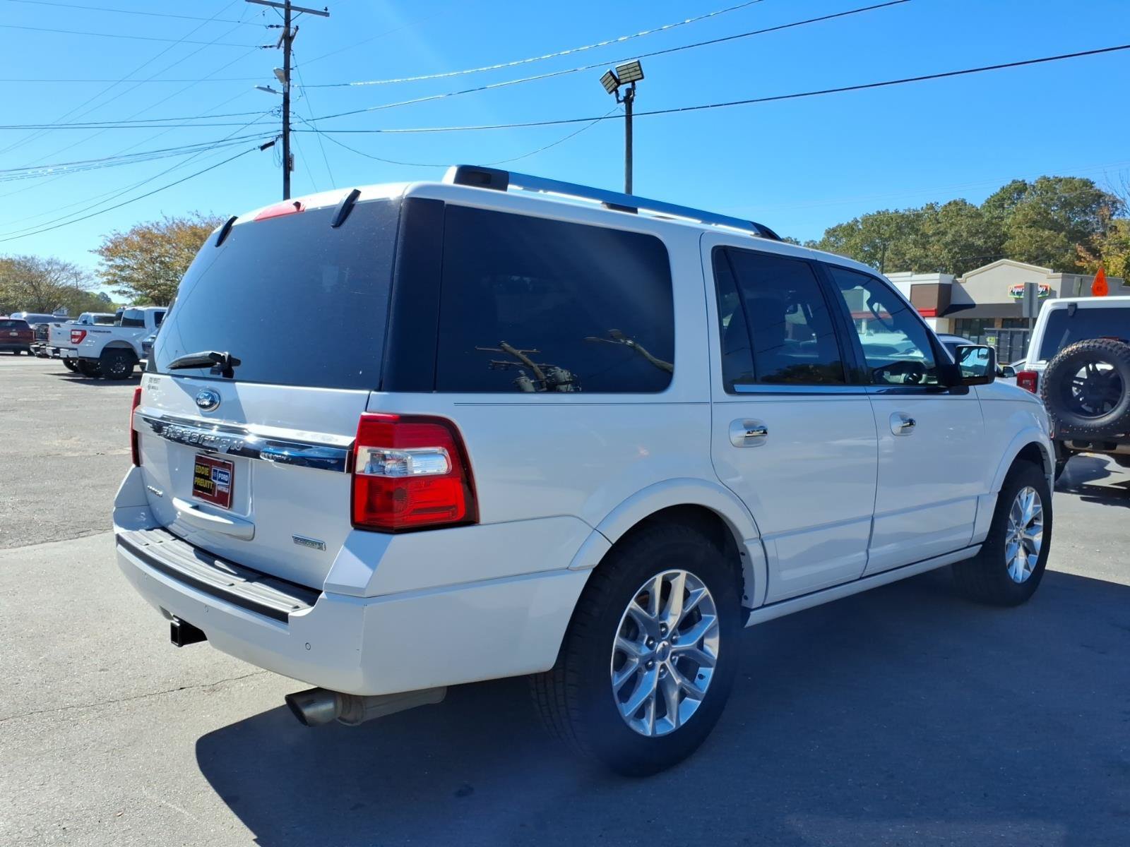 Used 2016 Ford Expedition Limited w/ Equipment Group 301A RWD image 4