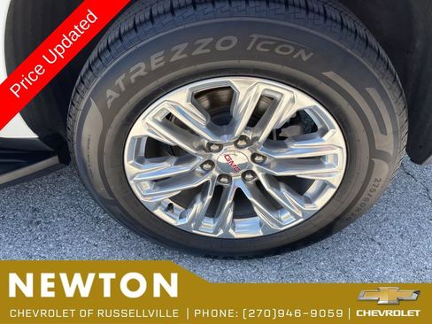 Used 2023 GMC Yukon XL SLT AWD/4WD image 50