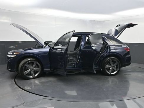 Used 2022 Genesis GV70 3.5T Sport w/ Sport Prestige Package AWD/4WD image 46