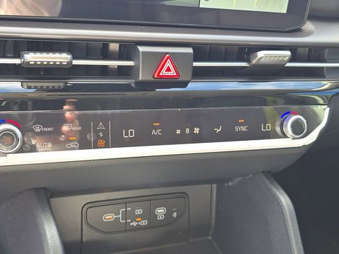 New 2026 Kia Sportage SX image 26