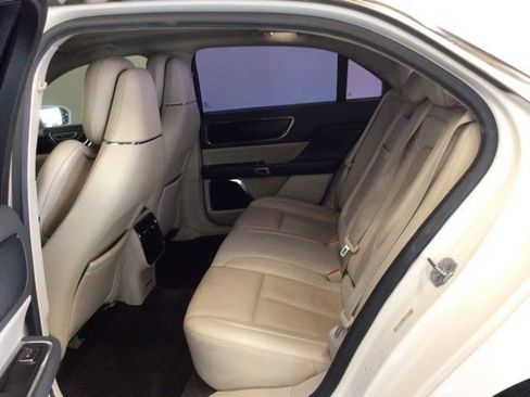 Used 2018 Lincoln Continental Select FWD image 12