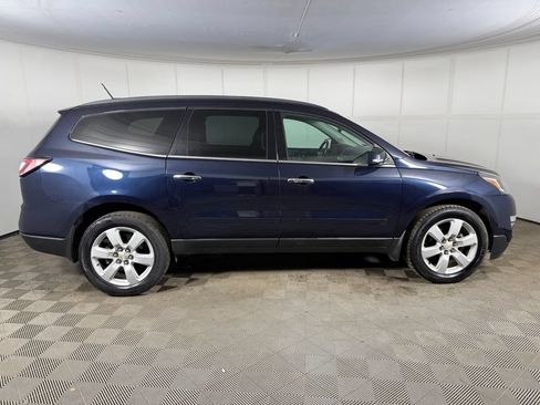 Used 2016 Chevrolet Traverse LT w/ Style and Technology Package FWD image 12