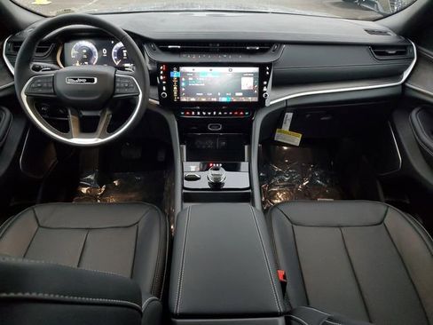 New 2026 Jeep Grand Cherokee Limited AWD/4WD image 17