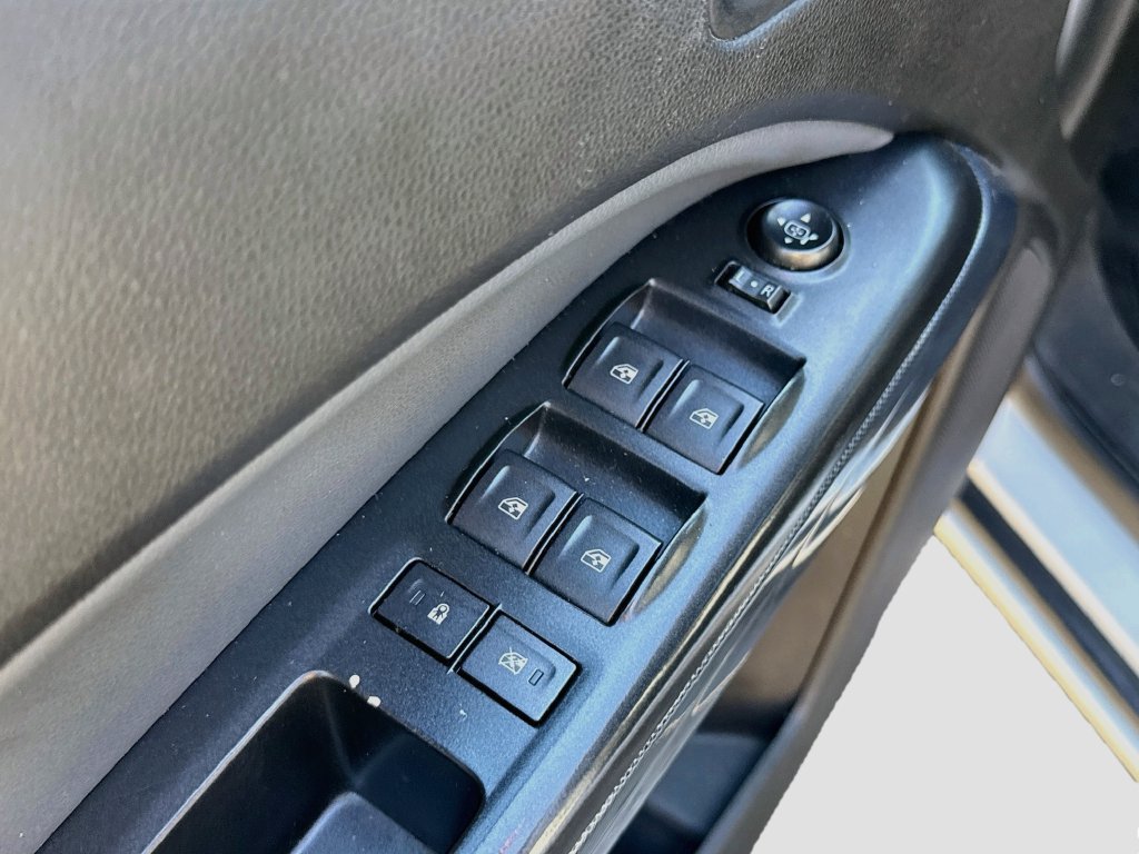 Used 2016 Chevrolet Colorado Z71 RWD image 12