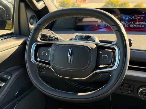 New 2025 Lincoln Navigator Reserve w/ Jet Appearance Package image 9