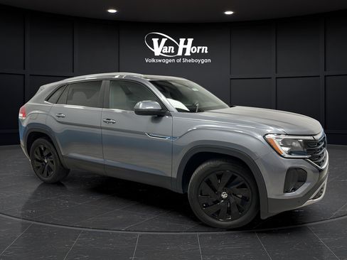 Used 2024 Volkswagen Atlas Cross Sport SE w/ Panoramic Sunroof Package AWD/4WD image 1