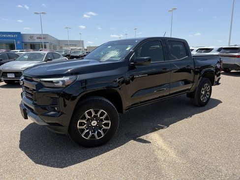 Used 2024 Chevrolet Colorado Z71 w/ Z71 Convenience Package 2 AWD/4WD image 2