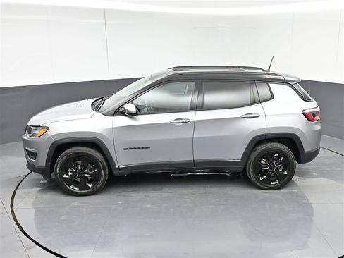 Used 2018 Jeep Compass Latitude w/ Popular Equipment Group image 28