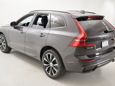 Certified 2025 Volvo XC60 B5 Plus AWD/4WD image 7