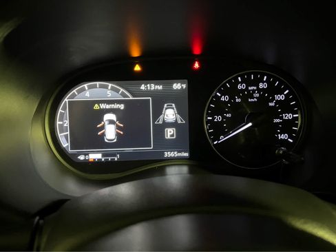 Certified 2023 Nissan Kicks SR w/ SR Premium Package FWD image 16