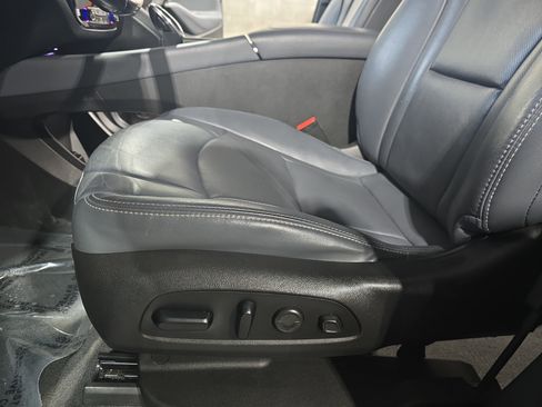 Used 2021 Buick Enclave Premium w/ Sun and Sites Package image 30