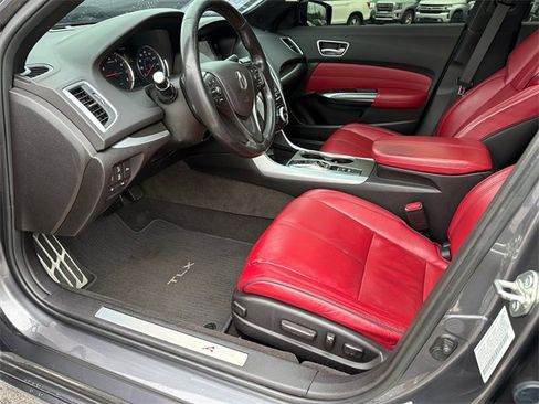 Used 2019 Acura TLX 3.5L Technology Pkg w/A-Spec P image 9