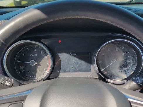 Used 2020 Buick Encore GX Essence image 19