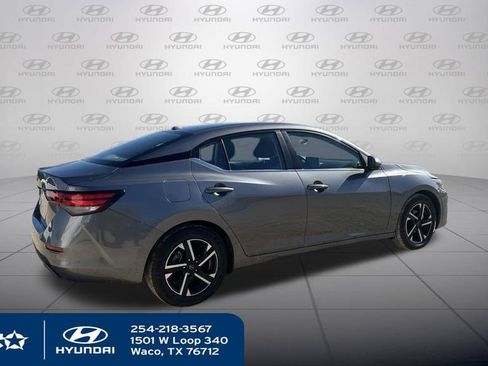 Used 2024 Nissan Sentra SV image 8