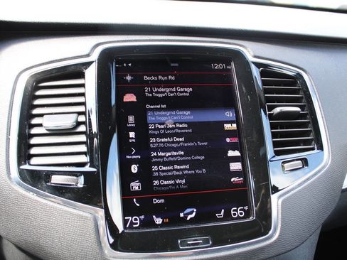 Used 2016 Volvo XC90 T6 R-Design w/ Vision Package image 23