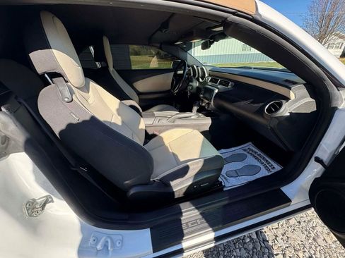 Used 2015 Chevrolet Camaro LT image 10