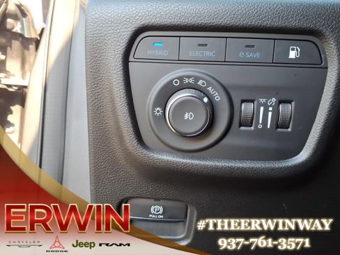 Used 2024 Jeep Grand Cherokee Limited 4xe image 15