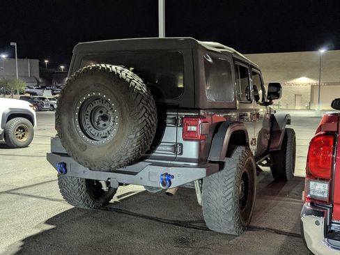 Used 2021 Jeep Wrangler Unlimited Rubicon 4xe w/ Safety Group AWD/4WD image 4