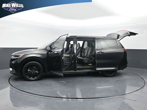 Used 2022 Kia Carnival SX image 28