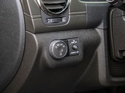 Used 2016 Buick Enclave Leather image 19