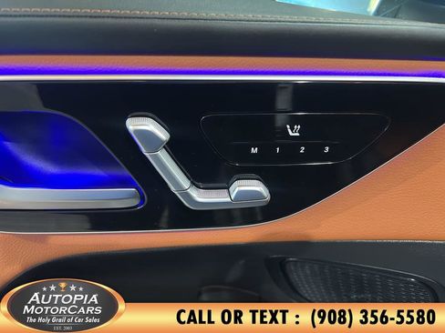 Used 2024 Mercedes-Benz GLC 300 4MATIC image 23