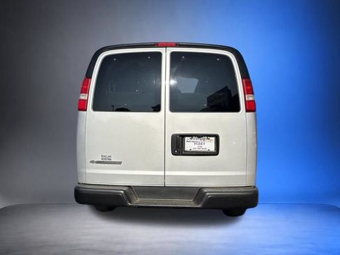 Used 2020 Chevrolet Express 3500 LS RWD image 4
