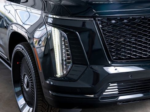 Used 2025 Cadillac Escalade Sport Platinum w/ LPO, Floor Liner Package image 17