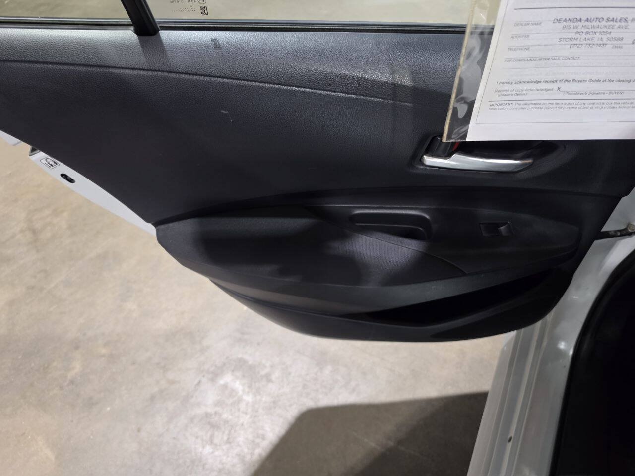 Used 2020 Toyota Corolla LE FWD image 27