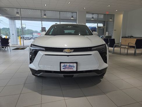 New 2025 Chevrolet Blazer EV LT image 27