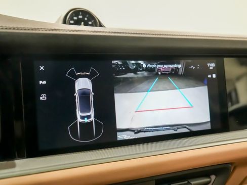 Certified 2024 Porsche Cayenne Coupe AWD/4WD image 31