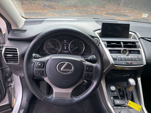 Used 2015 Lexus NX 200t FWD image 18