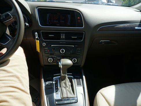 Used 2013 Audi Q5 2.0T Premium w/ Convenience Pkg AWD/4WD image 9