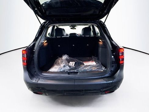 New 2026 Nissan Kicks SR AWD/4WD image 21