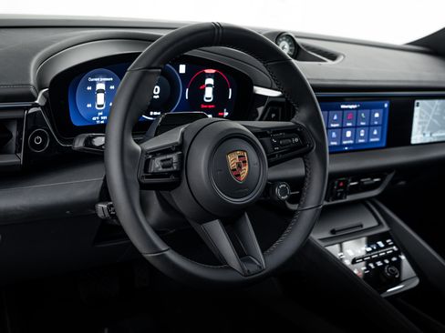 New 2026 Porsche Macan 4 Electric AWD/4WD image 21