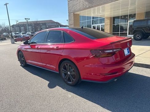 Used 2019 Volkswagen Jetta GLI image 2