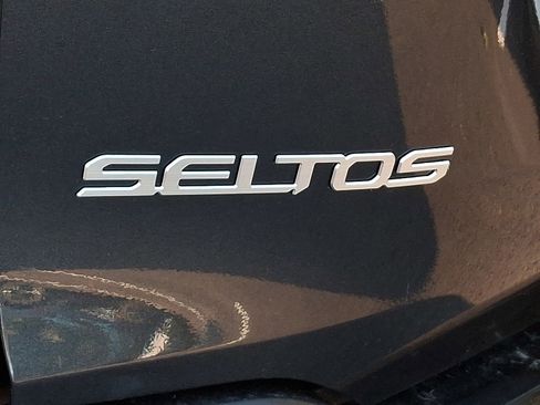 New 2026 Kia Seltos EX image 14