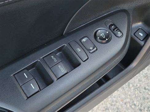 Used 2018 Honda Civic Touring image 19