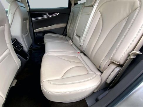 Used 2021 Lincoln Nautilus FWD w/ Equipment Group 101A image 20