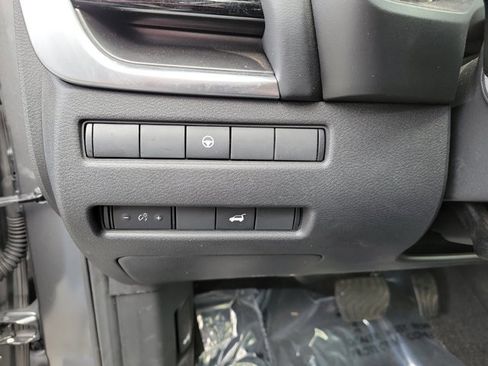 Used 2022 Nissan Rogue SV w/ SV Premium Package image 24