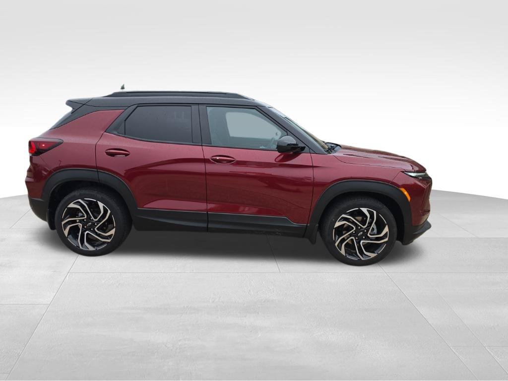 Used 2025 Chevrolet TrailBlazer RS w/ Convenience Package FWD image 8